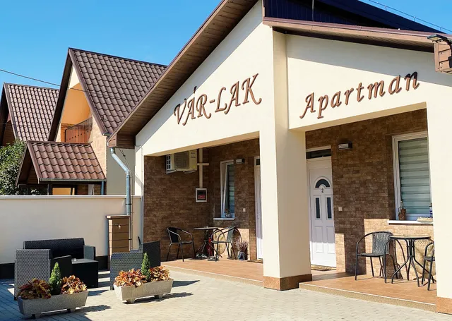 Vár-Lak Apartman