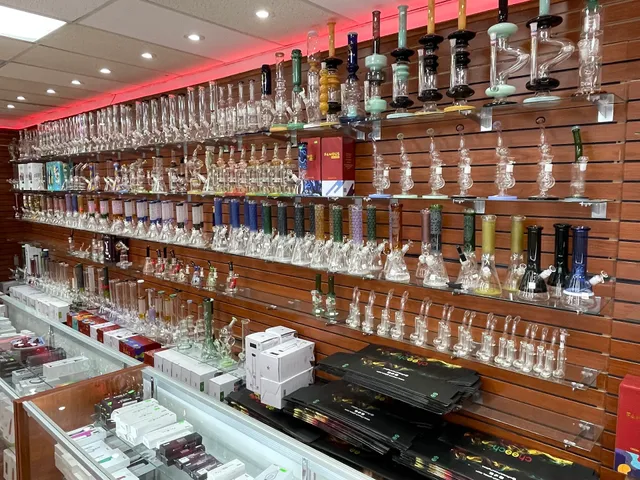 Smoke Buddy’s Smoke Shop