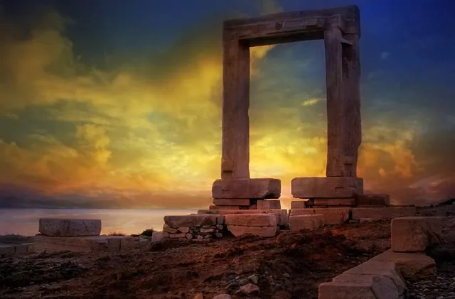 NAXOS KARADES HOUSES
