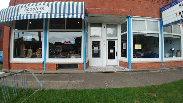 Scooters Malt Shoppe & Travelling Treats