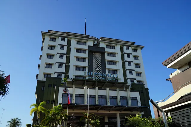 The Pinnacle Hotel and Suites