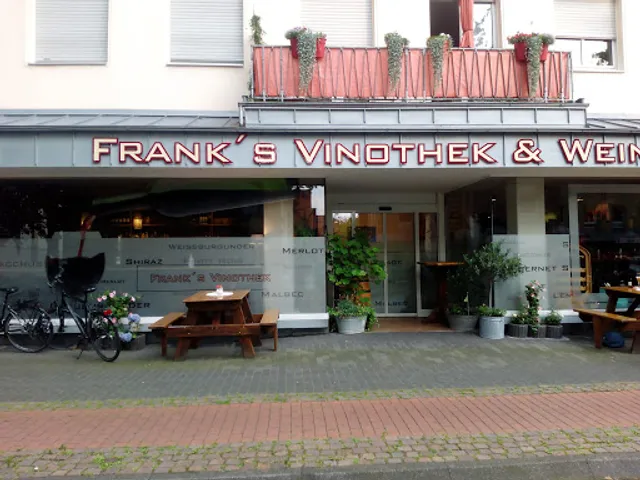 Frank's wine shop and wine bar
