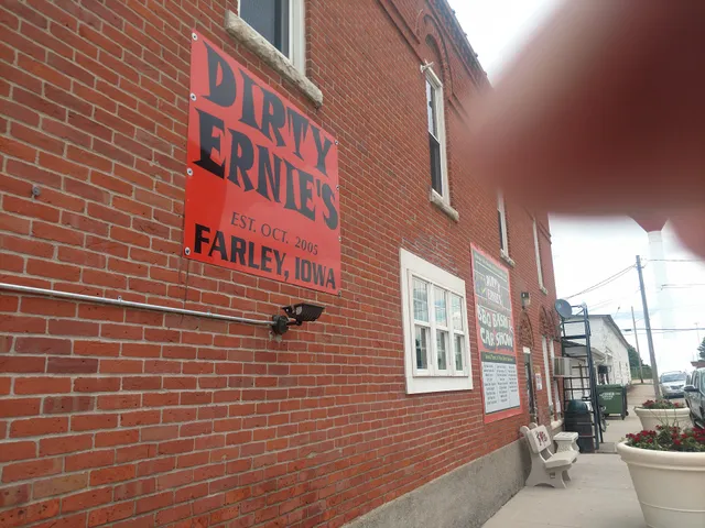 Dirty Ernie's