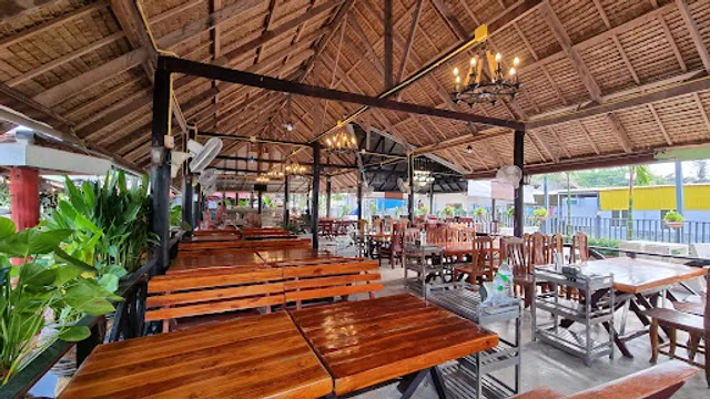 Ban Pu Pen Restaurant