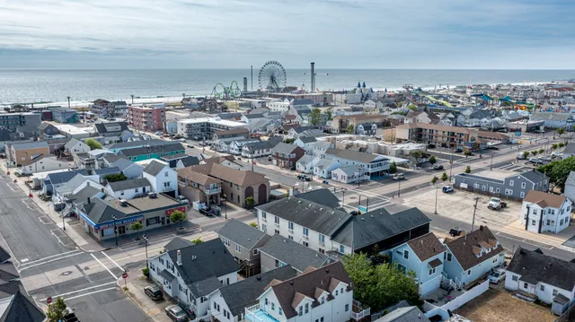 Hotel Charlee Palm Villas - Beach Hotel