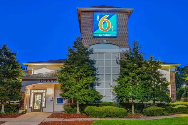 Motel 6 Roswell, GA - Atlanta