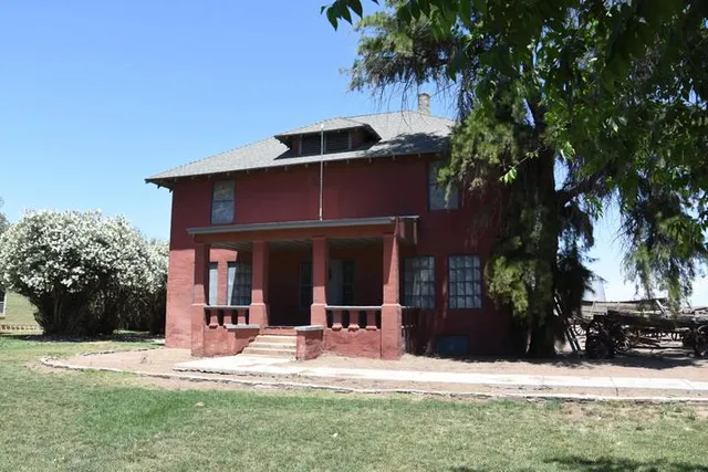 Bales Hay Farm & Ranch Feed Store
