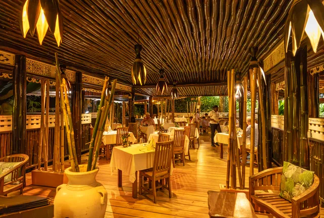 5 Fingers Restaurant