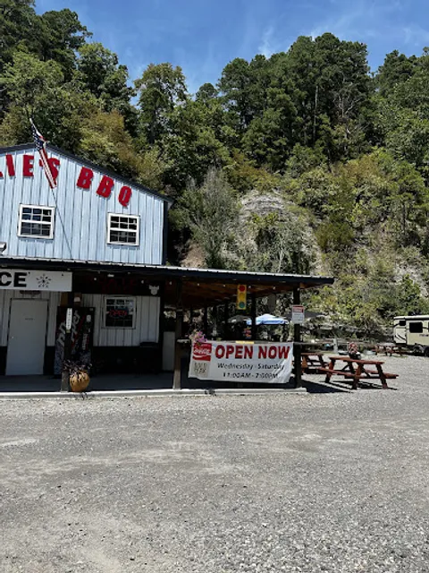ROXIE'S BBQ & LOVER'S LEAP BAR