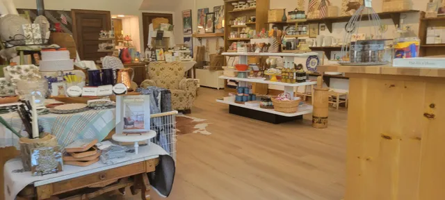 Kuusi Modern Mercantile