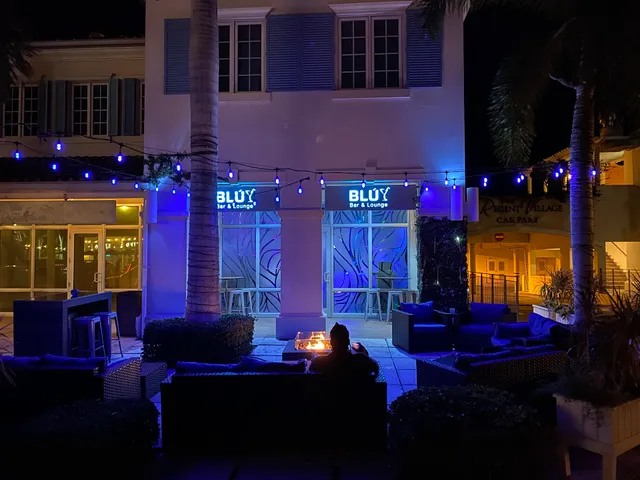 Blu Bar & Lounge