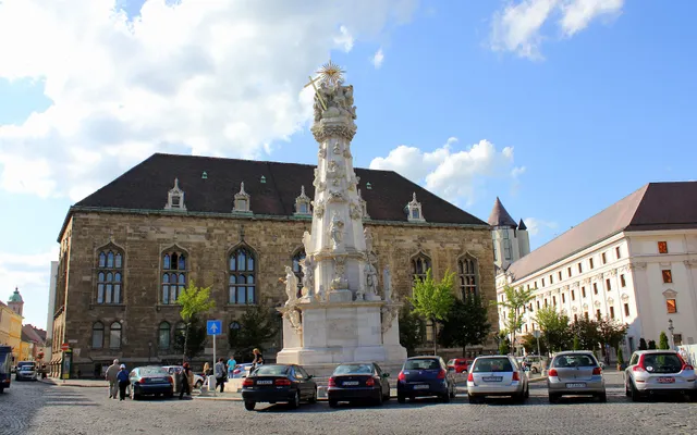 Szentháromság tér