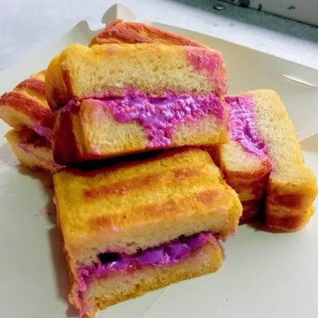 Moko Roti & Kopi, Tamalate