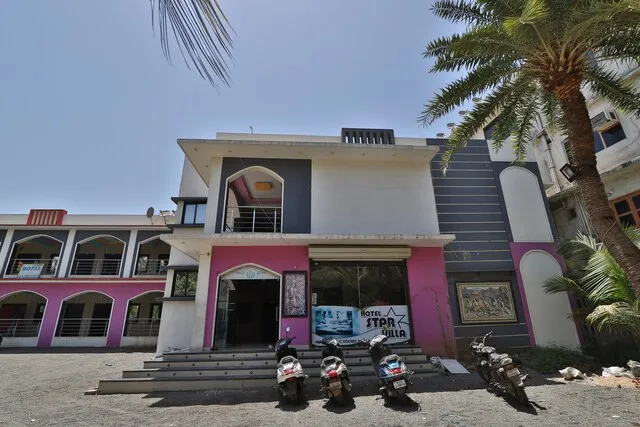 OYO Flagship Hotel Star Villa