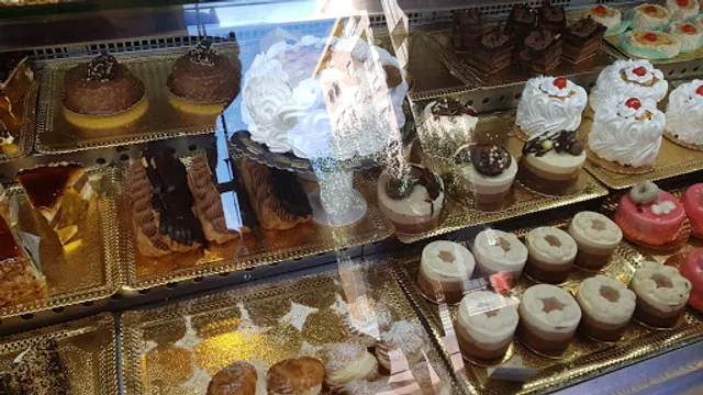 Panadería y Confitería Ricardo