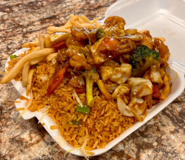 La Perla Oriental Salinas