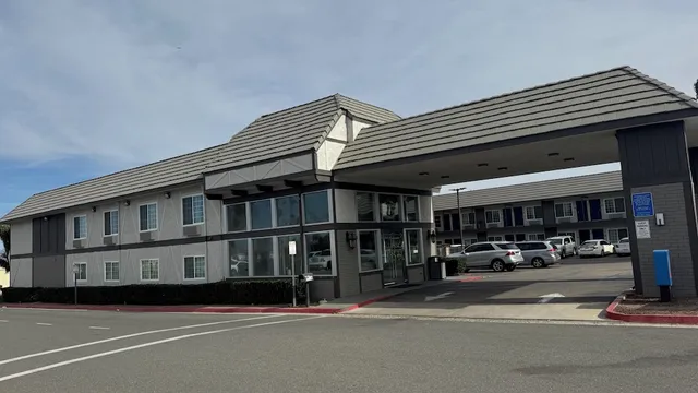 Studio 6 Corona, CA-West