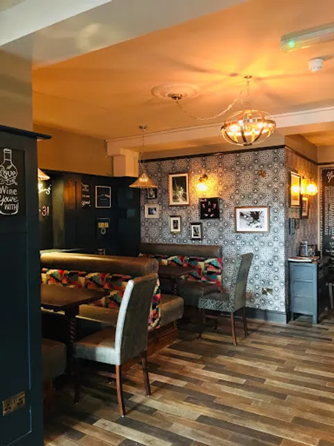 Beasties Music Bar & Restaurant @ The Marina Fountain