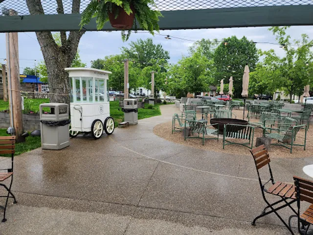 Hillgarten Beer & Wine Garden