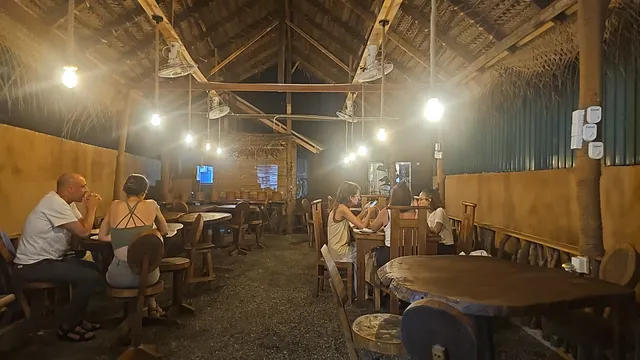 Tharanga Restaurant Tissamaharama