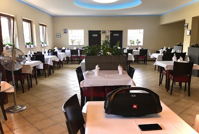 Food Garden Restaurant