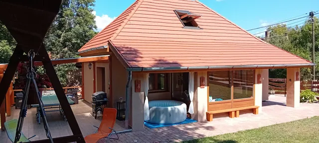 Hollós-patak Vendégház