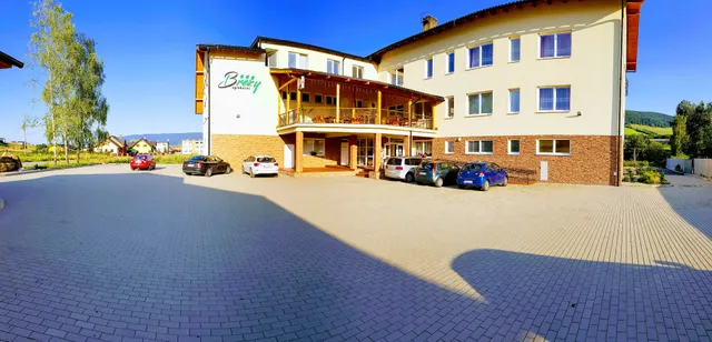 Agrohotel - Tri brezy