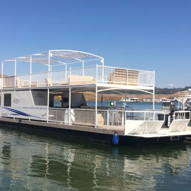 New Melones Lake Marina