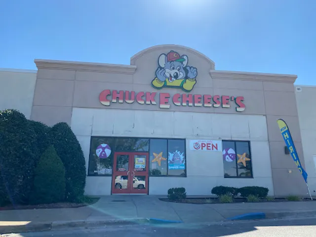 Chuck E. Cheese