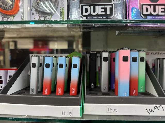 LINCOLN SMOKE VAPE & CIGARS