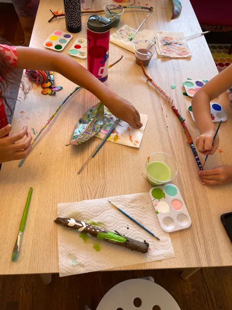 The Heirloom Sisters: Creative Makery and shop. Offering art parties, classes and workshops