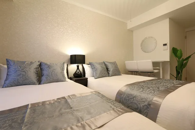 Elizabeth Garden Shinsaibashi