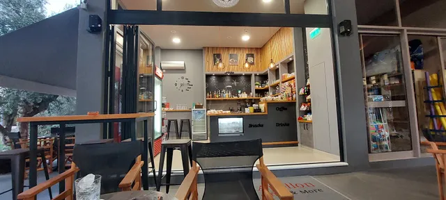 Apollon Olive Oil & Traditional Greek Products, Souvenirs, Café & Snack Bar and Rooms