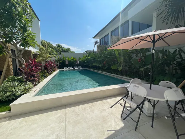 The R Apartment Pererenan