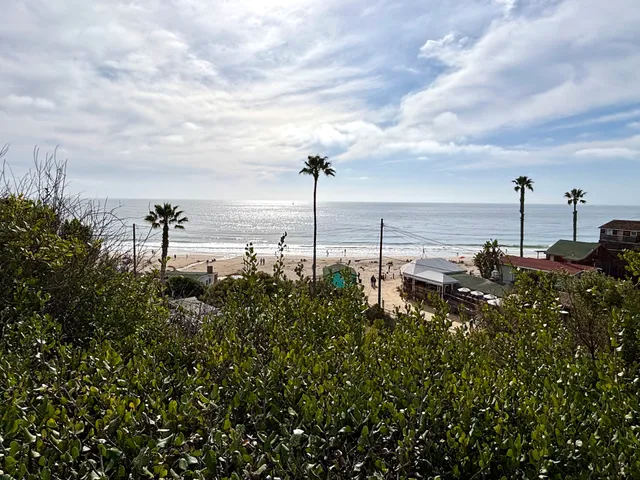 Crystal Cove Visitor Center