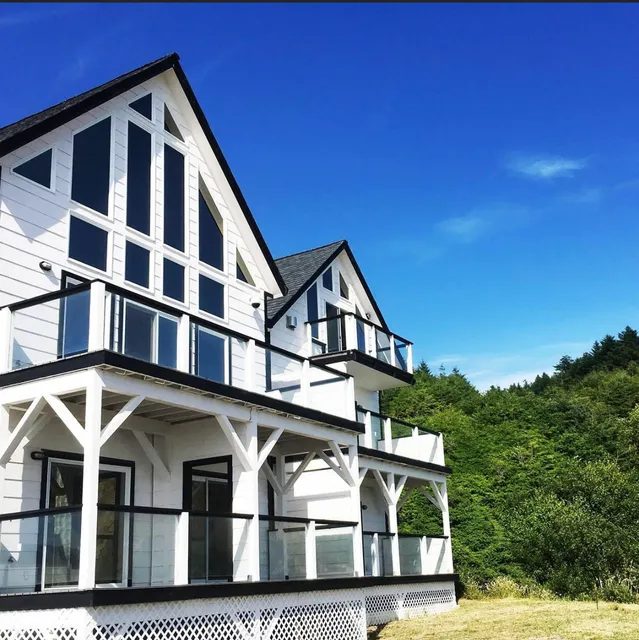 The Castle Inn of the Lost Coast