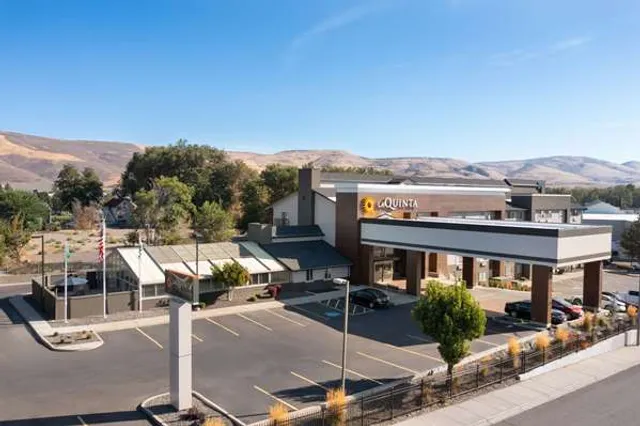 La Quinta Inn & Suites by Wyndham Yakima Downtown