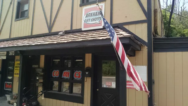 Arkham Gift Shoppe Comics