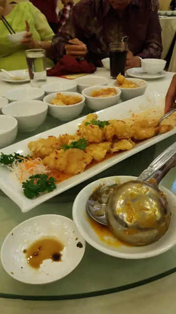 NHK BALLROOM atau New Hongkong Restaurant II