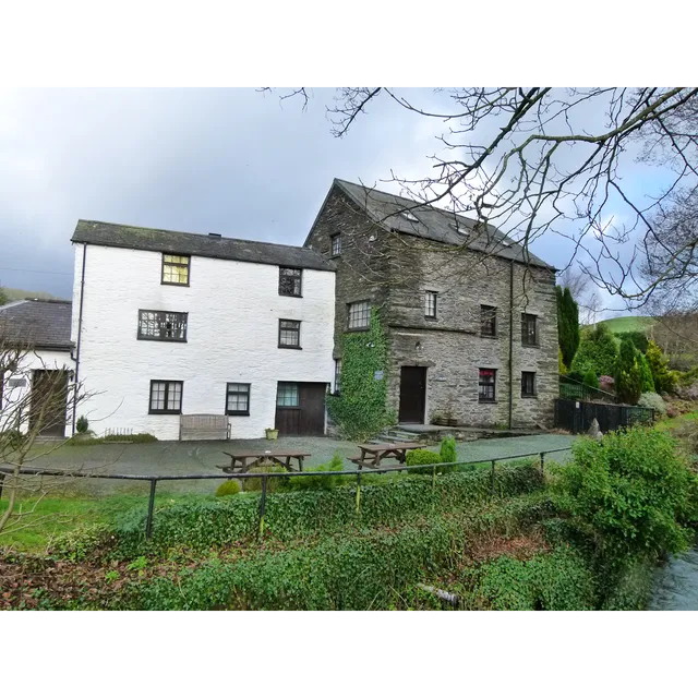 Felin Crewi Cottages