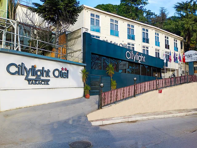 City Light Hotel YAKACIK