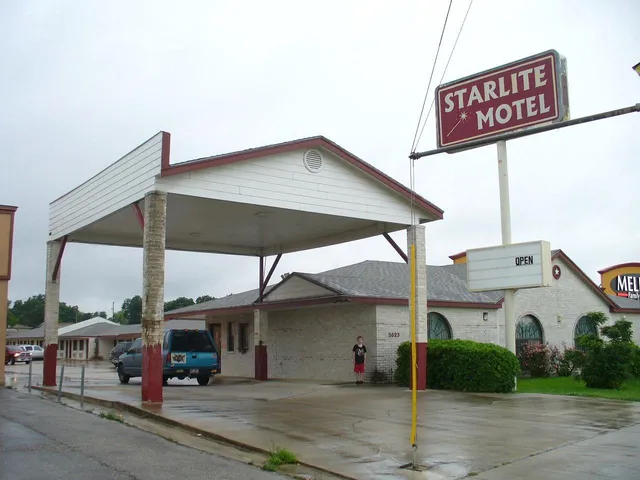 Starlite Motel