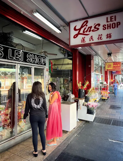 Lin's Lei Shop