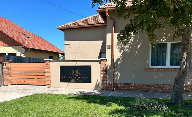 Réz Apartmanok & Réz Family Apartmanok Gya