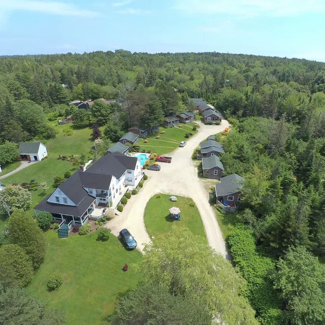 Anchorage House & Cottages