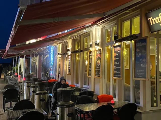 Traffico Cocktailbar, Restaurant und Café