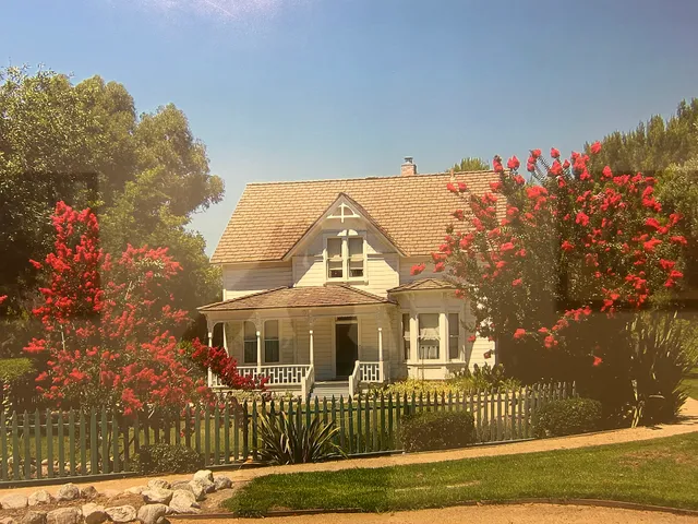 Rancho Simi Recreation and Park District Activity Center