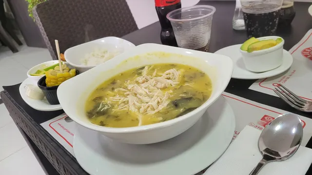 Ajiaco & frijoles Cedritos