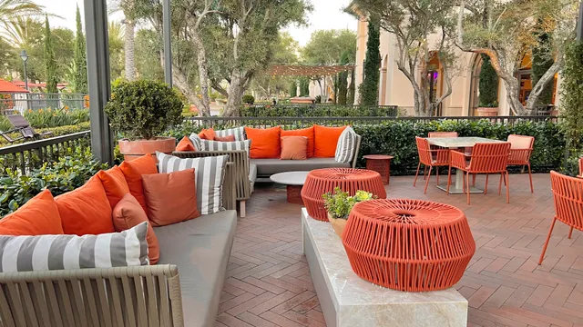 Promenade Cafe and Market