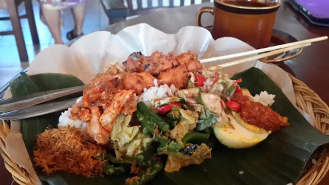 Warung Satria Tohpati (Ayam Betutu Satria)